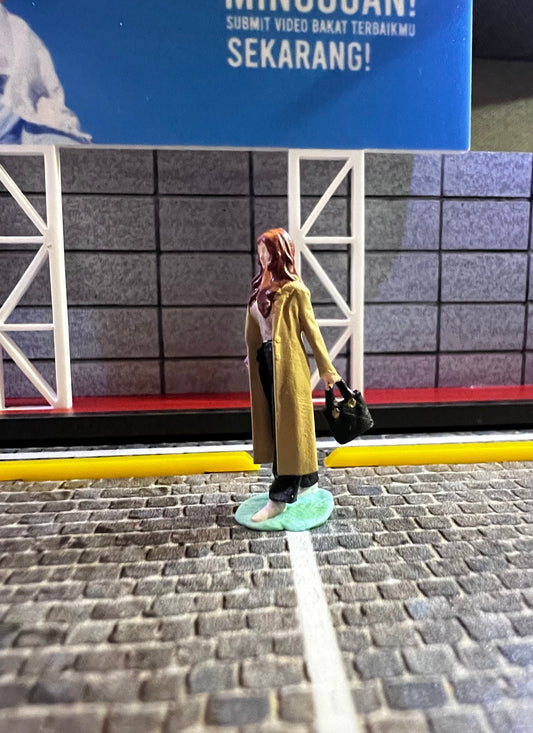 1:64 Female Miniature figure.
