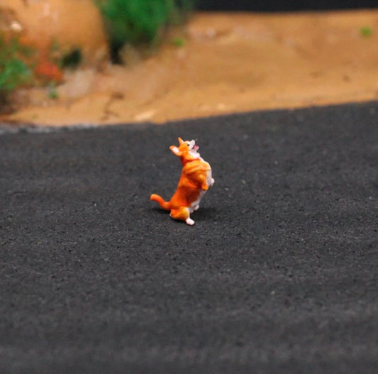 1:64 Corgi Standing