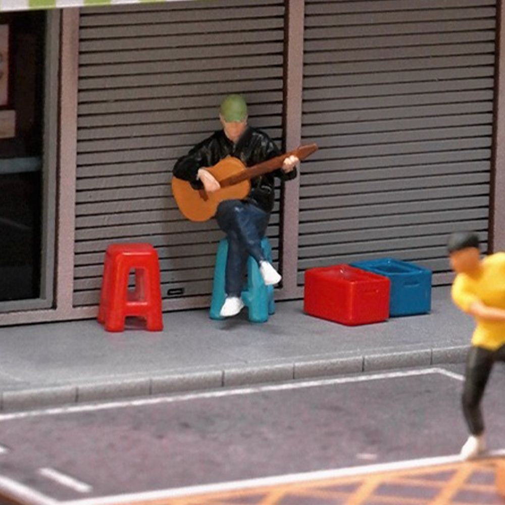 1:64 Guitar Male